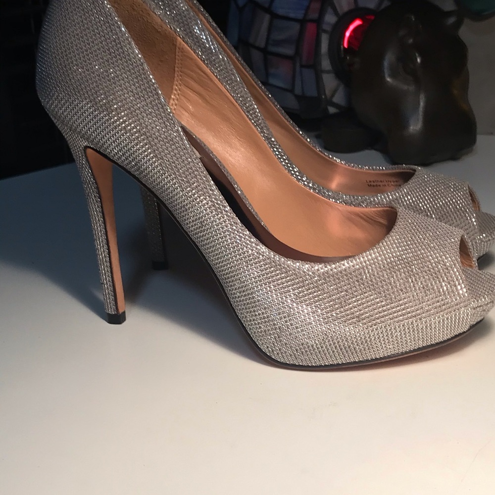 BADGLEY MASCHKA PONDEROSA SILVER SPARKLE FORMAL WEAR